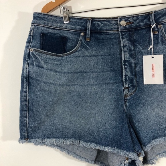 Good American Blue Cut Off Jean Denim Frayed Shorts 18 - Picture 7 of 12
